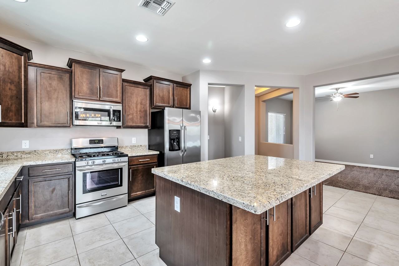 9747 N Melandra Way - Photo 5 of 25