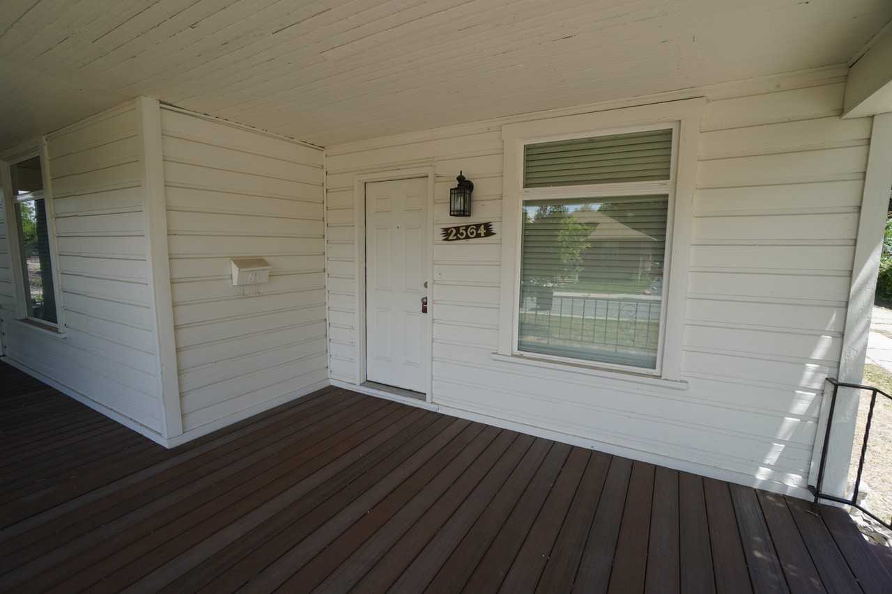 2564 Fowler Ave - Photo 3 of 23