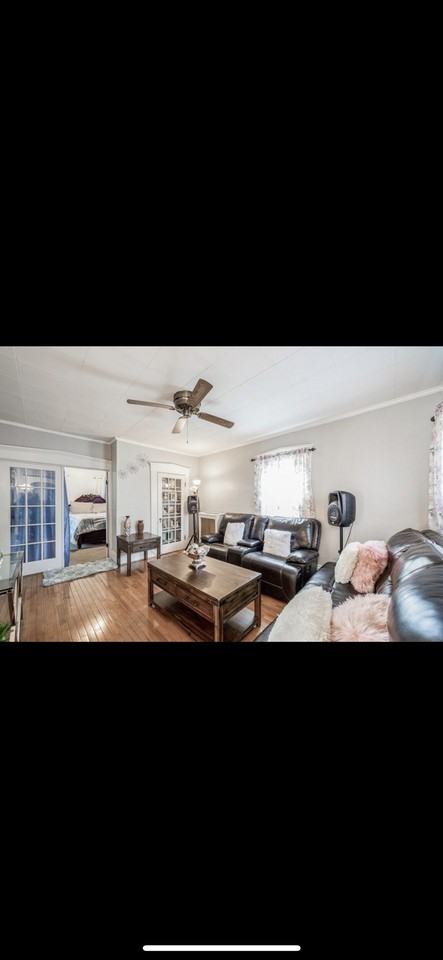 20 Barker St - Photo 2 of 7