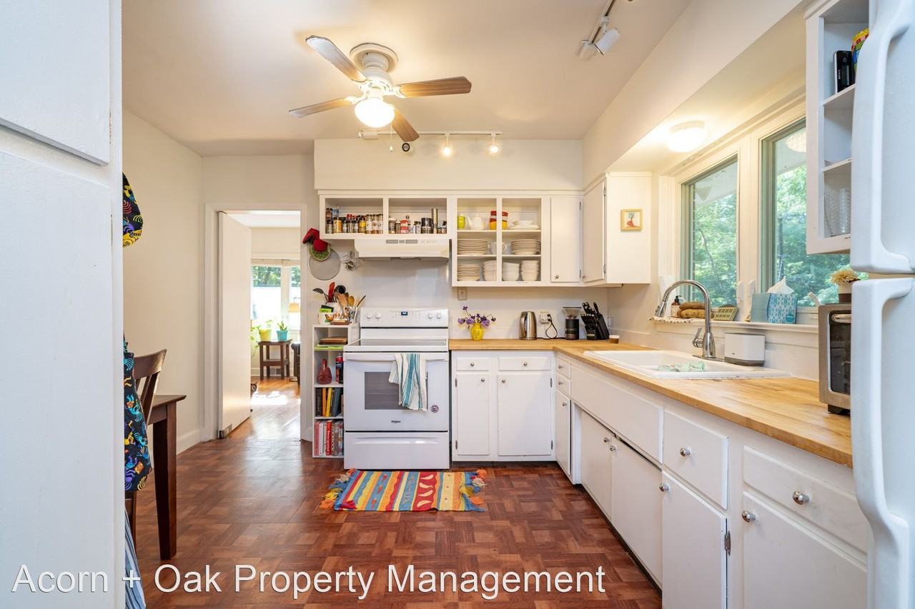 3503 Eastis Dr - Photo 2 of 14