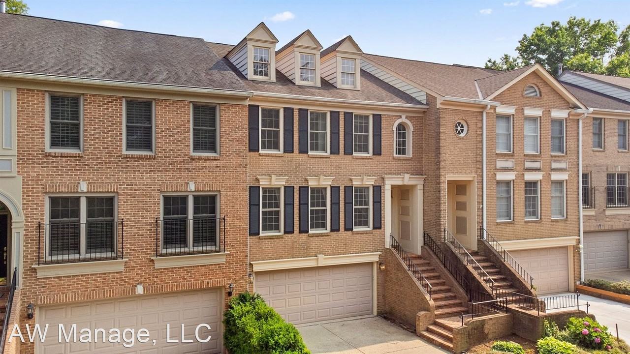 5902 Bloomingdale Ter - Photo 2 of 44