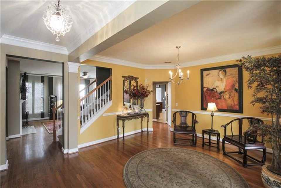 4821 Rainer Dr - Photo 2 of 19