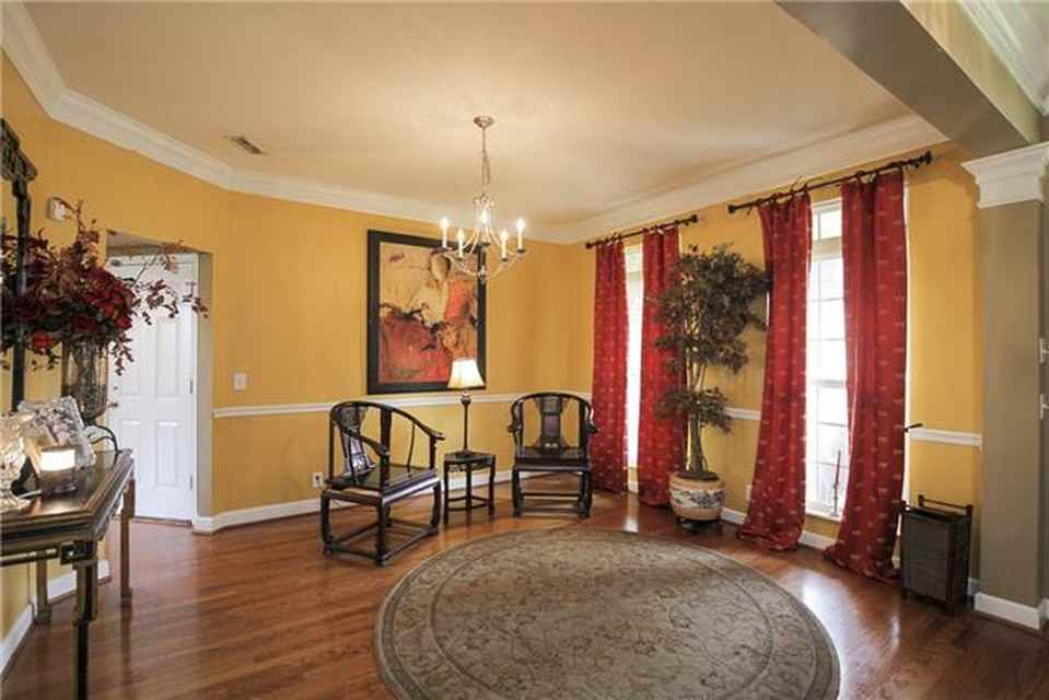 4821 Rainer Dr - Photo 3 of 19