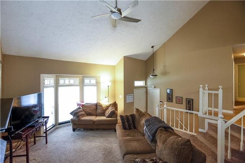 1304 Cadogan Way - Photo 2 of 19