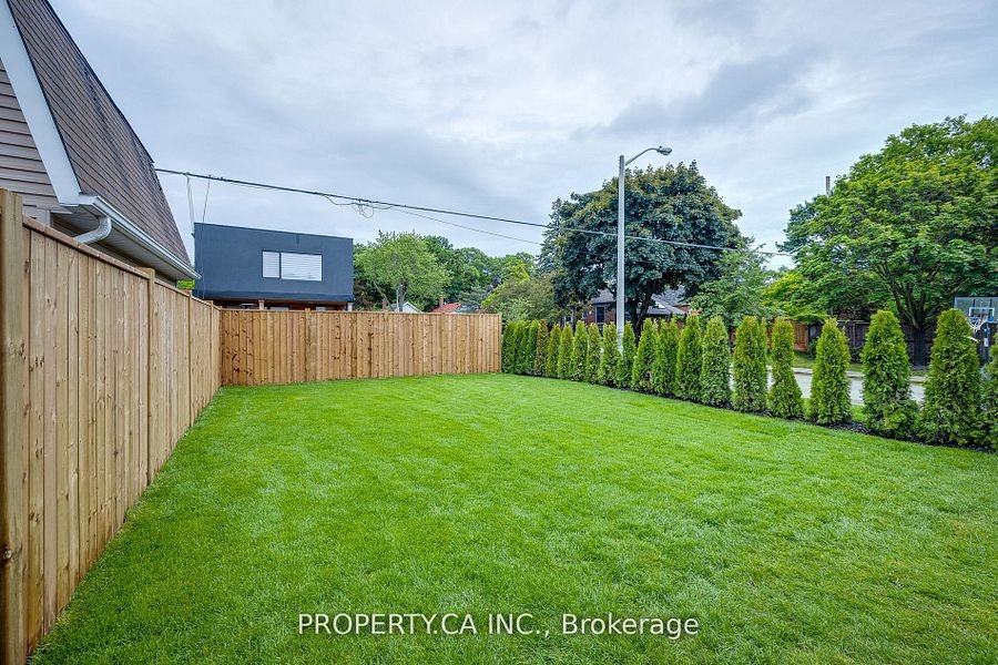 25 Hunt Club Drive - Photo 3 of 35