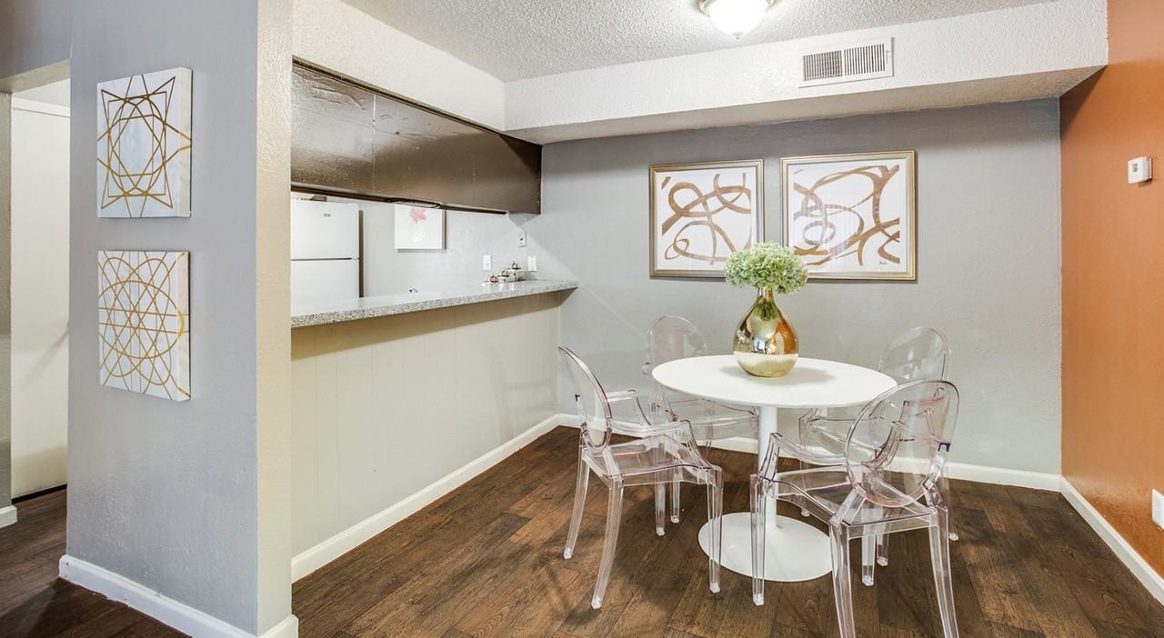 Z - Historical The Hive - Photo 2 of 32