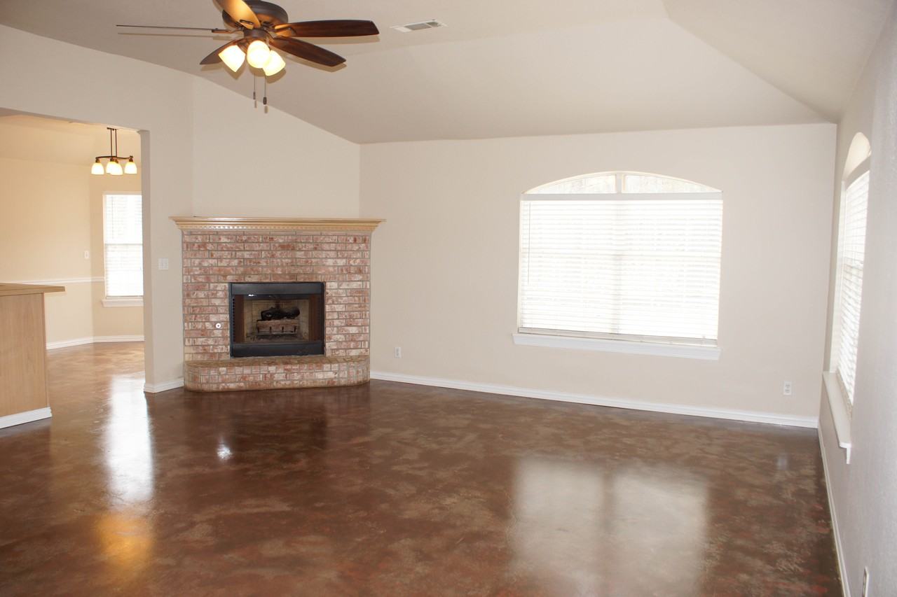 118 East 48th Street South - Photo 2 of 17