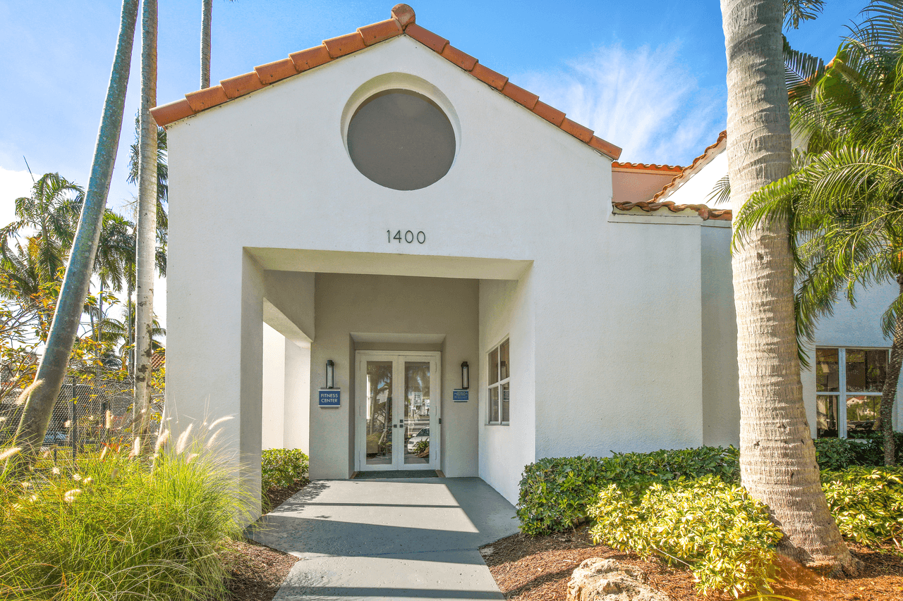 Sheridan Ocean Club Apartments 1155 Se 7th Ave, Dania Beach, FL 33004 Zumper