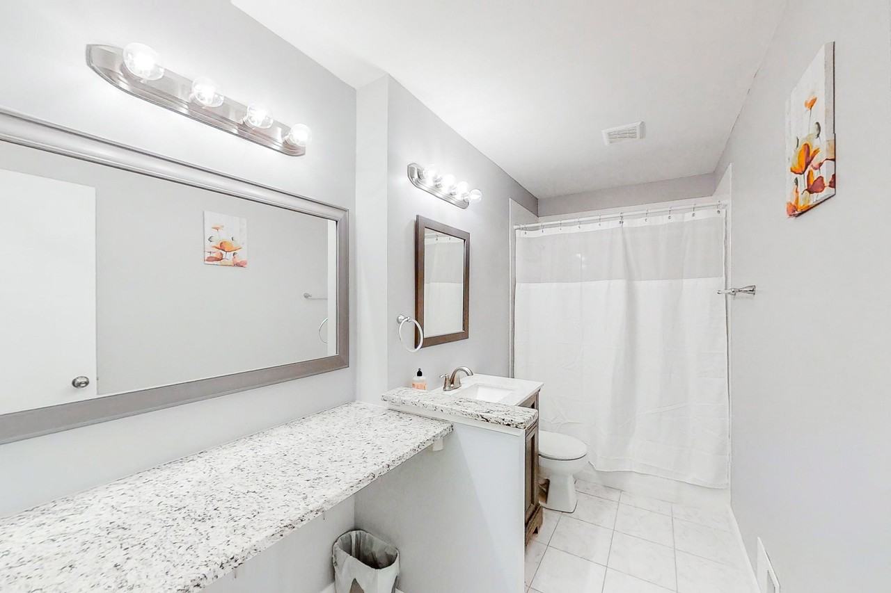 Evergreen Dr Se - Photo 2 of 9