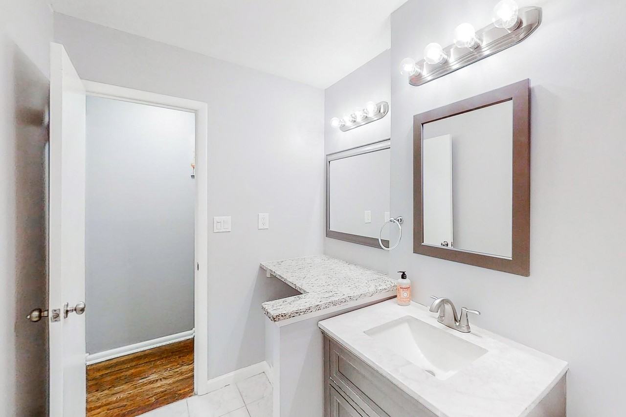 Evergreen Dr Se - Photo 4 of 9