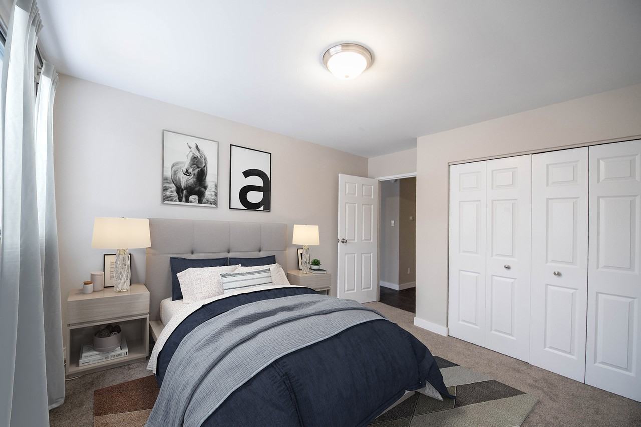 Century Roblin - Photo 2 of 15