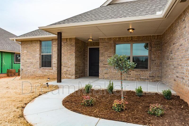 1692 Appaloosa Dr - Photo 2 of 24