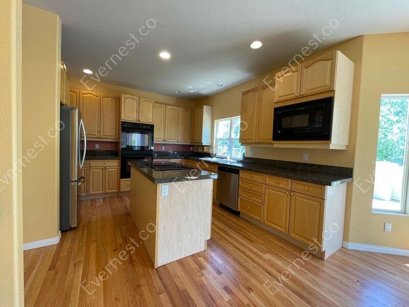 17624 E Peakview Ave - Photo 2 of 36