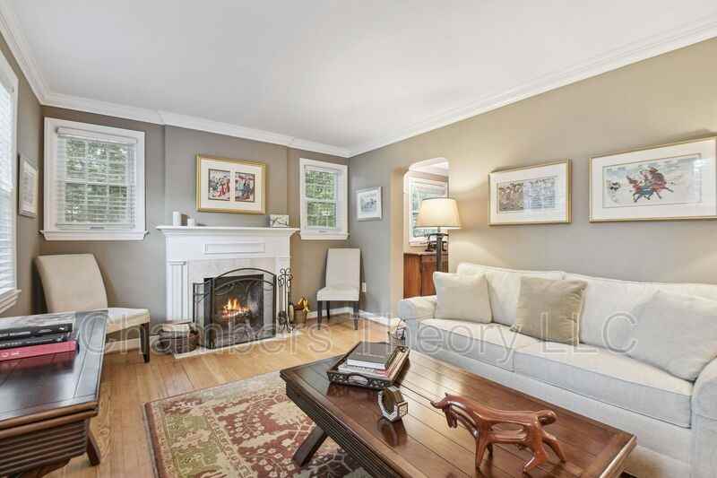 900 N Livingston St - Photo 4 of 29