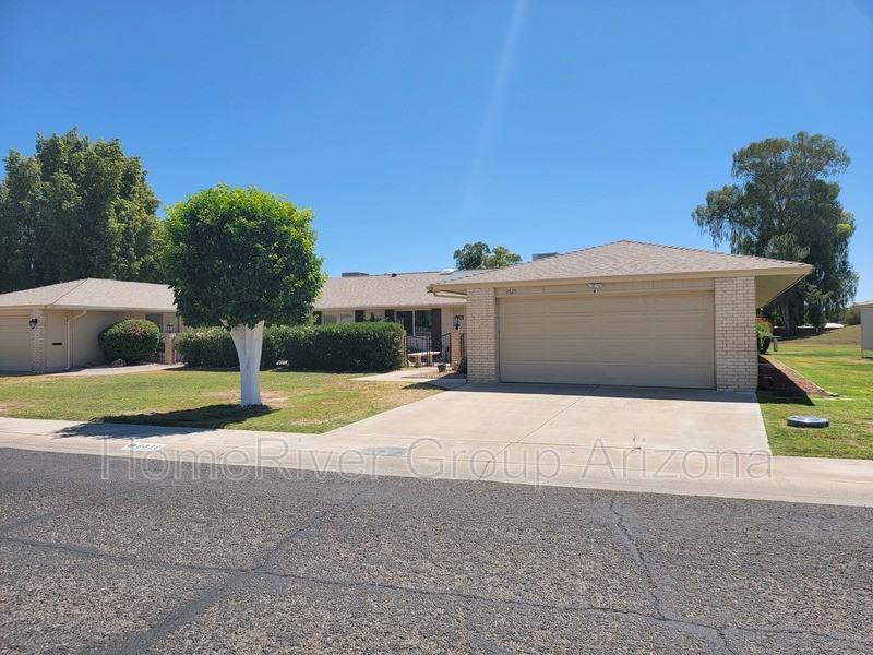 9629 N 110th Ave - Photo 2 of 24