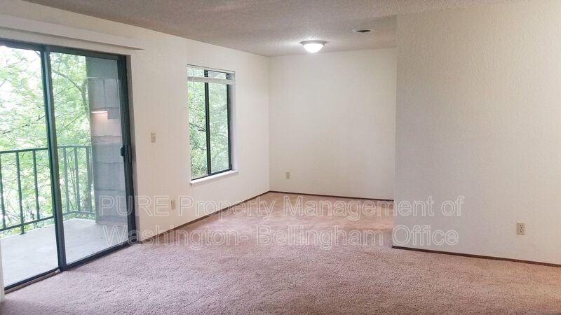 320 Elwood Ct - Photo 2 of 9