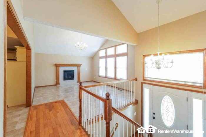 704 Se 15th St - Photo 3 of 18