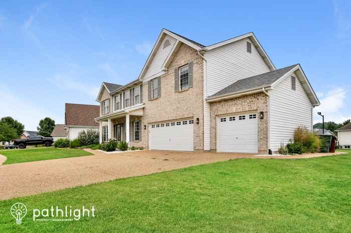 64 N Hillview Dr - Photo 2 of 19