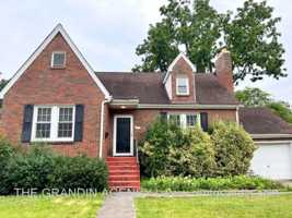 featured image of 1668 Brandon Ave Sw #1