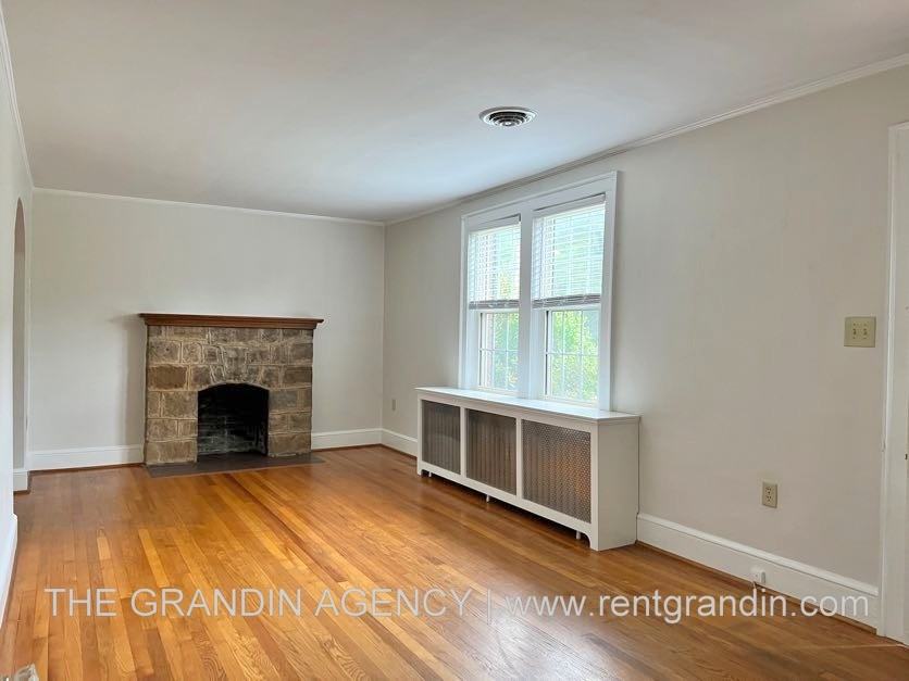 1668 Brandon Ave Sw #1 - Photo 2 of 14