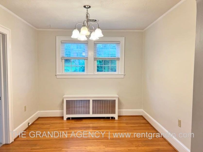1668 Brandon Ave Sw #1 - Photo 6 of 14