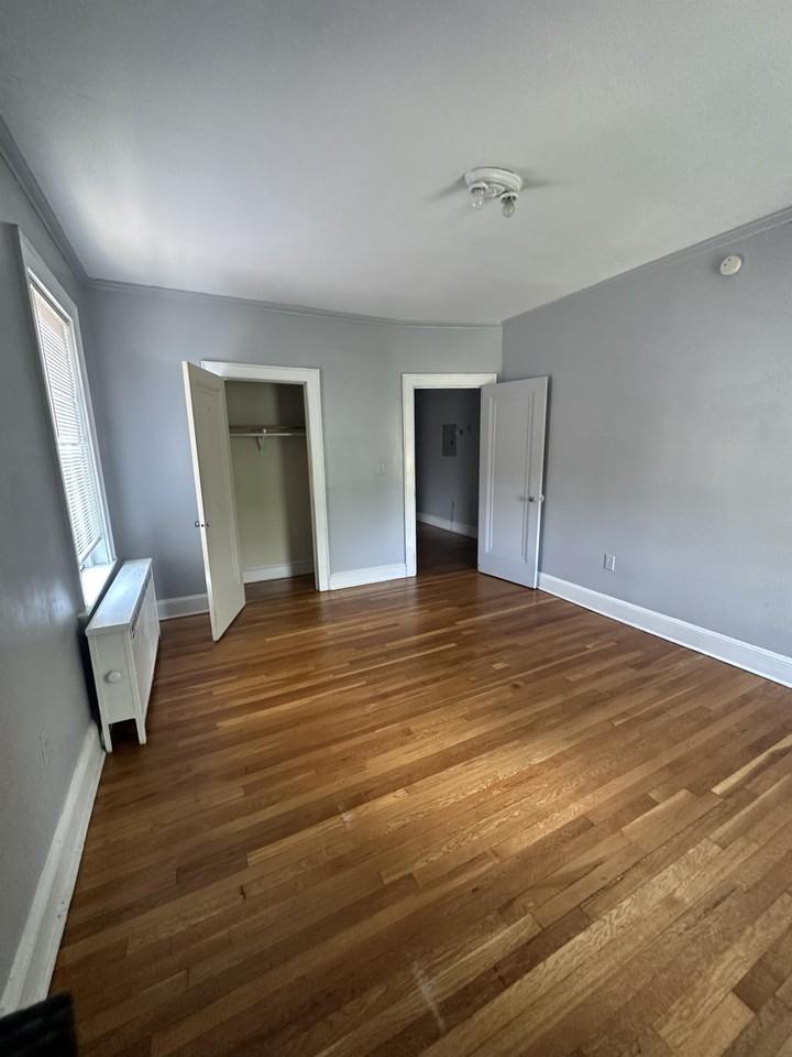 829 Elm St #829C2 - Photo 2 of 12