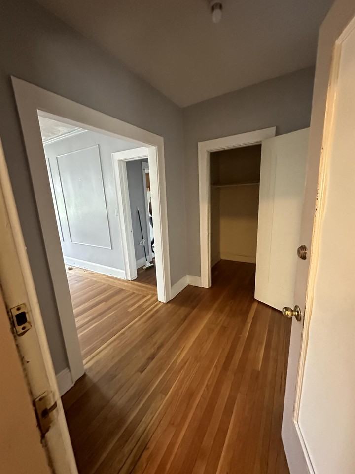 829 Elm St #829C2 - Photo 5 of 12
