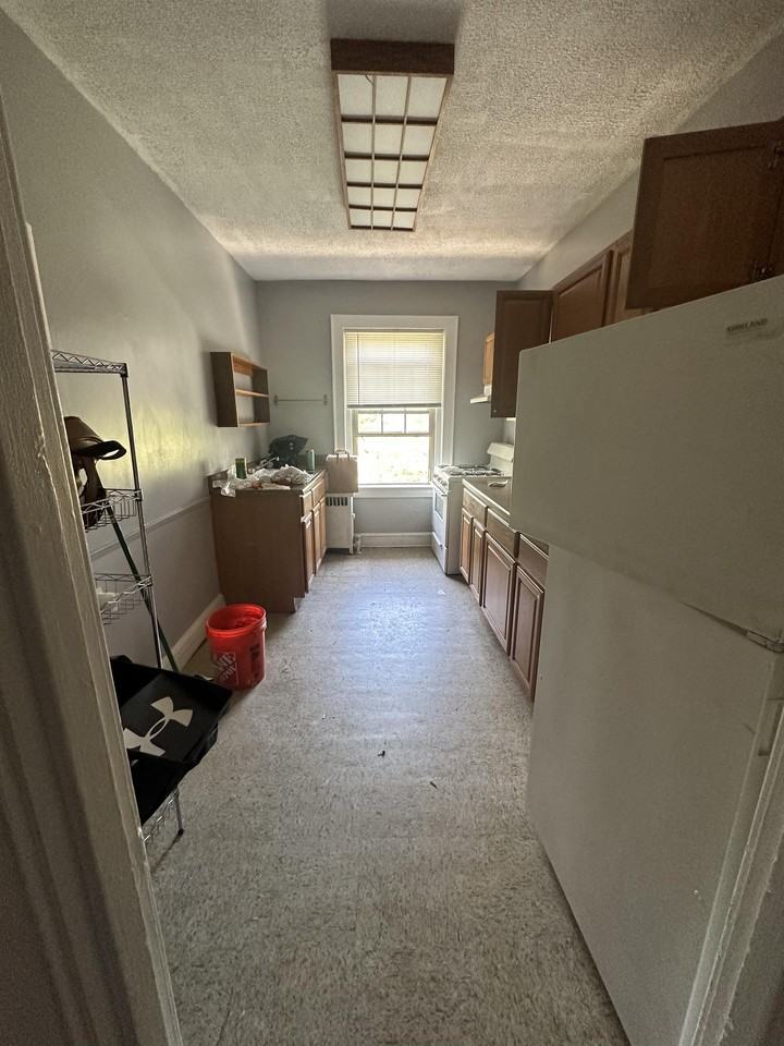 829 Elm St #829C2 - Photo 6 of 12