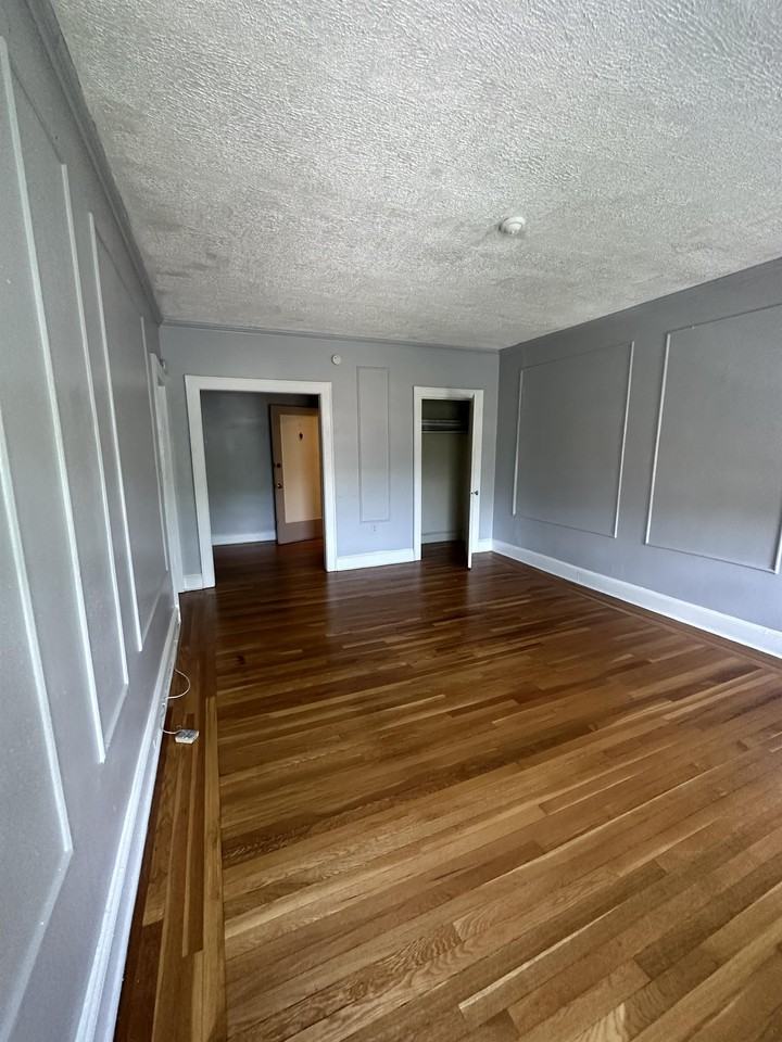 829 Elm St #829C2 - Photo 7 of 12