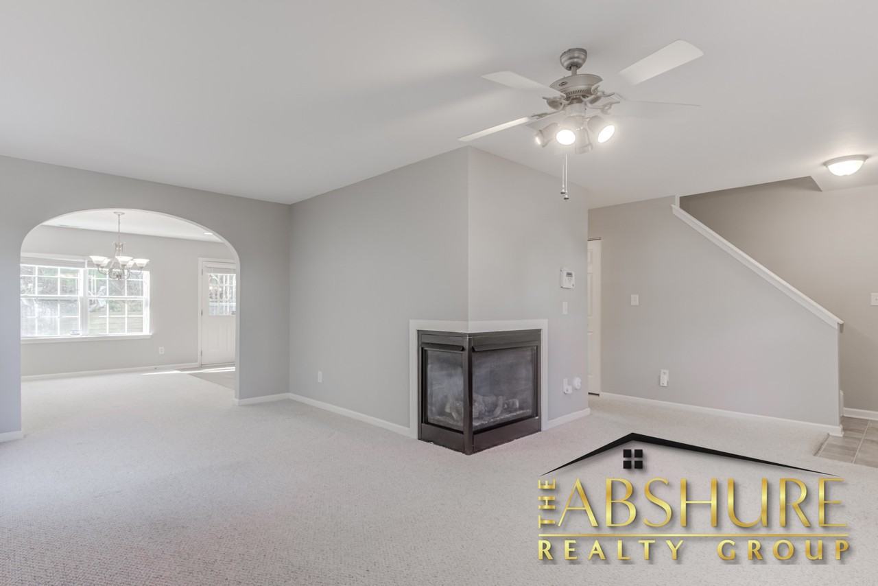 5223 Malik Dr #1 - Photo 6 of 32