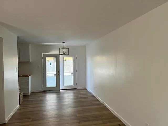 410 East Plymouth Street #410 - Photo 3 of 13