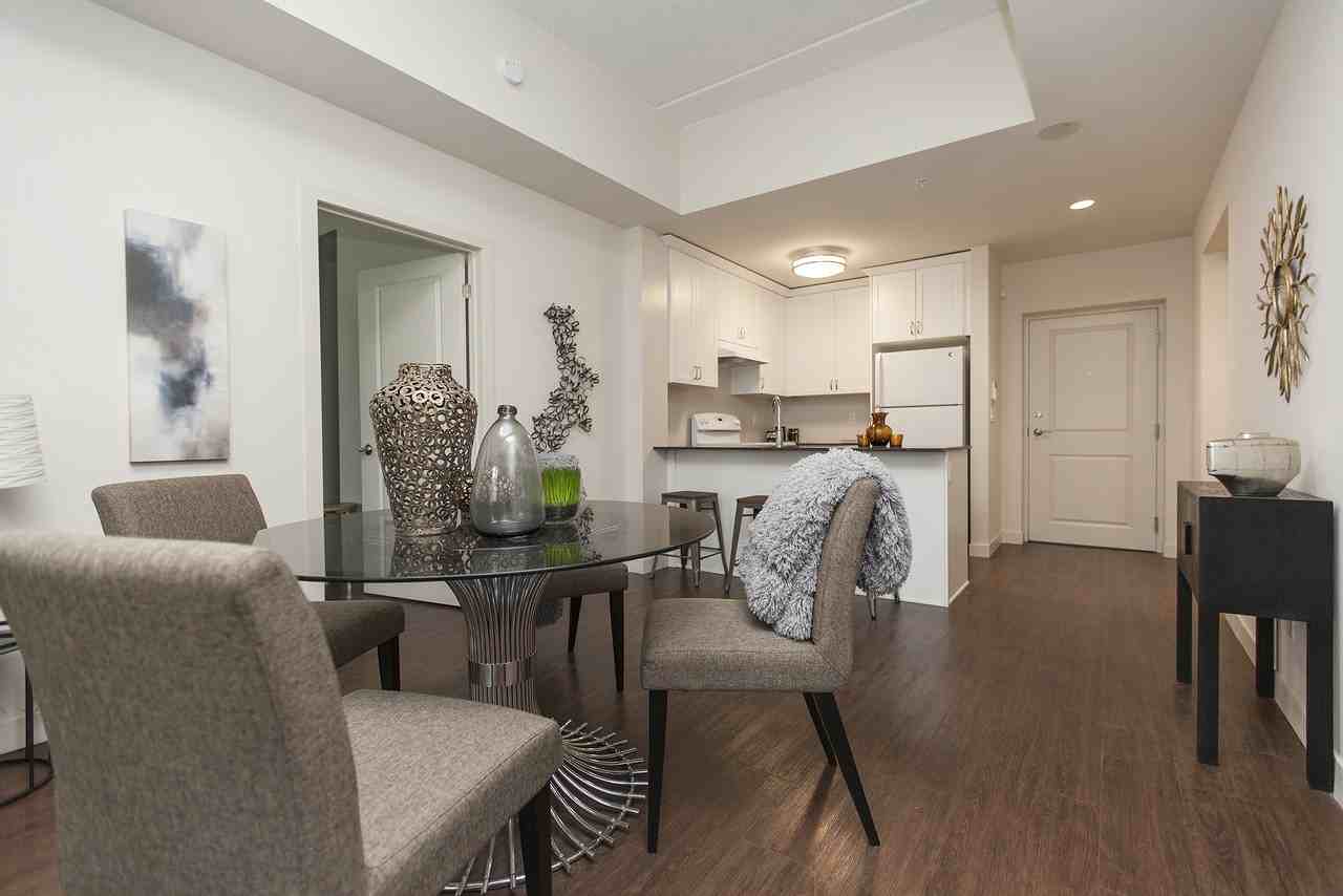 The Brock Apartments 472 Brock Ave, Burlington, ON L7S 1N1 Zumper