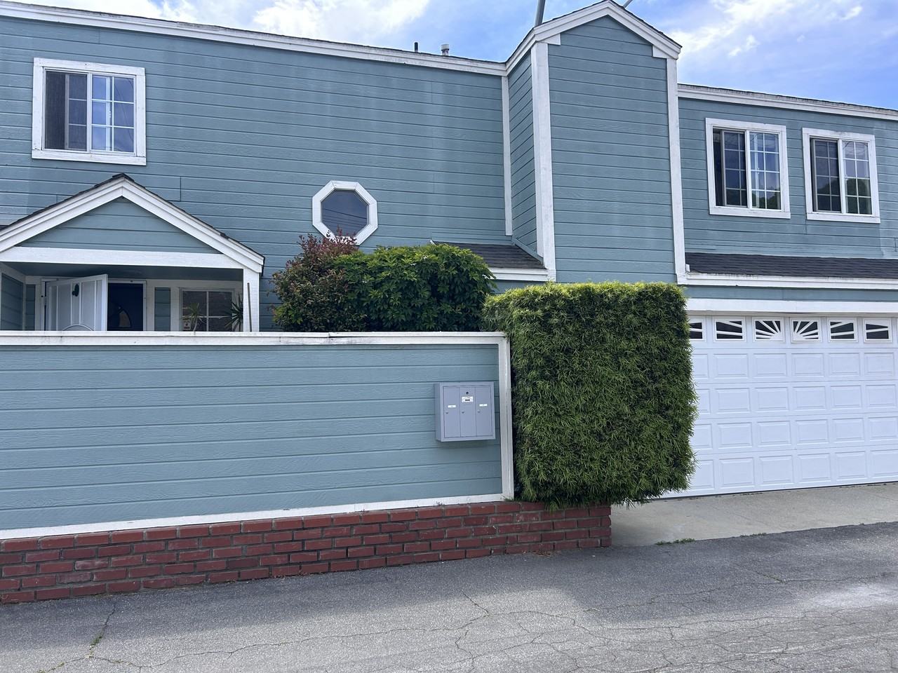 1968 Plaza Del Amo - Photo 2 of 19