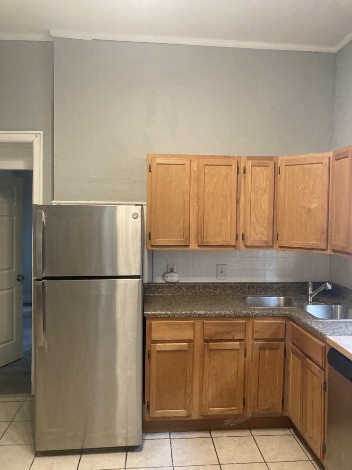 3342 Illinois Ave #1 - Photo 3 of 8