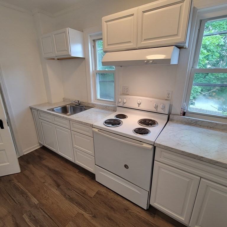 11 Neal St #2 - Photo 2 of 14