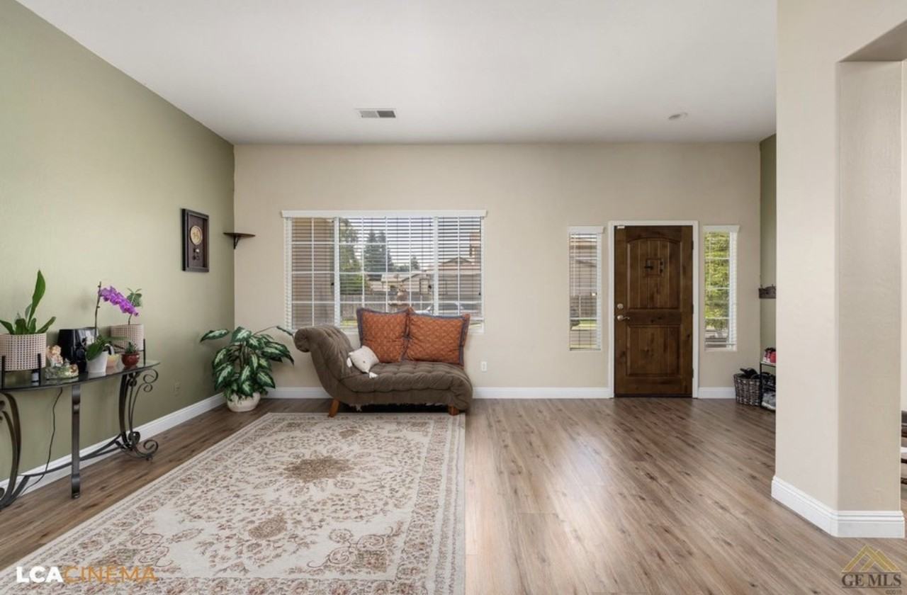 11012 Silver Falls Ave #NA - Photo 2 of 18