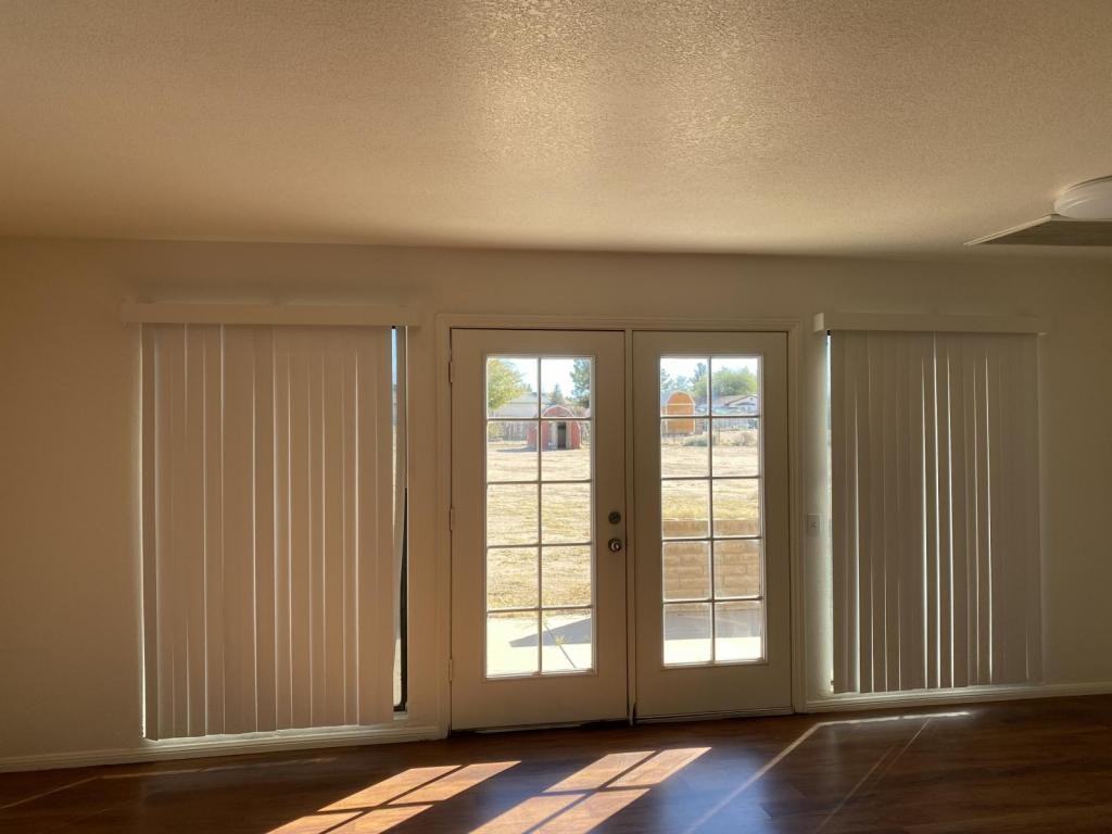 1495 Franklin Dr - Photo 4 of 7