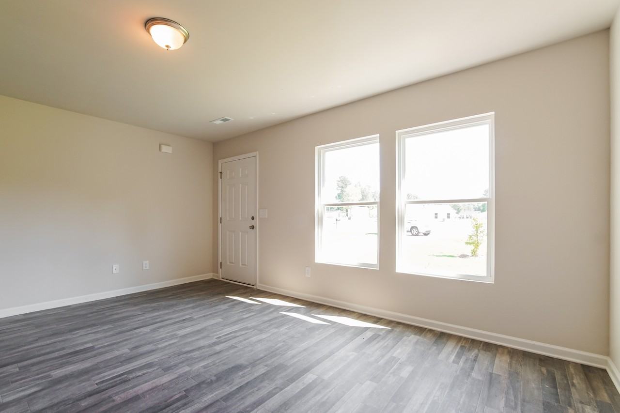 1307 Hope Farm Dr - Photo 3 of 14