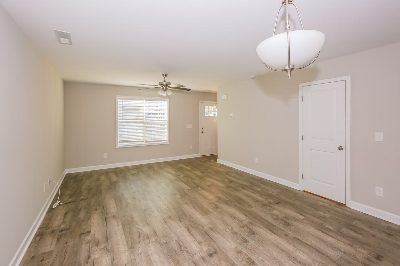 142 Rowan Street S - Photo 5 of 15