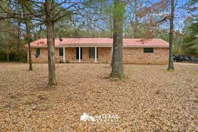 659 Daingerfield St - Photo 2 of 10