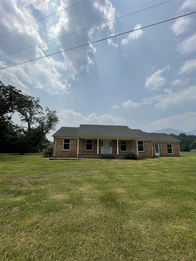 985 Woodson Rd - Photo 2 of 11