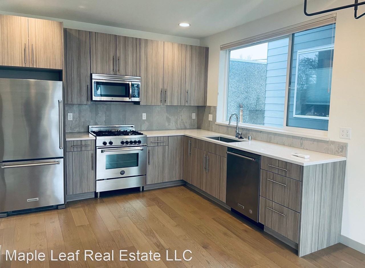 5433 California Ave Sw #C - Photo 3 of 30