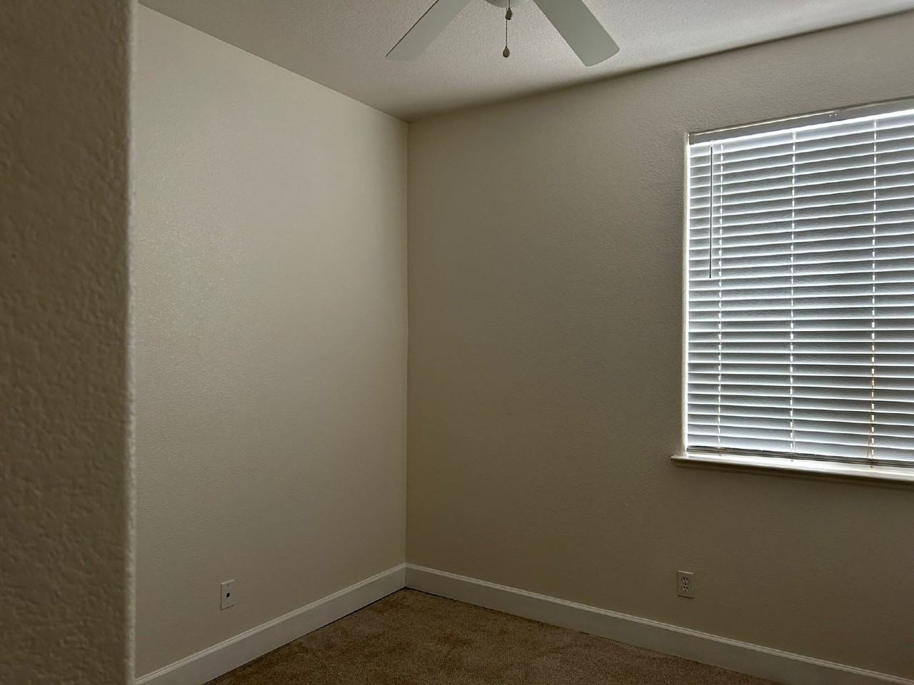 526 Beckman Way - Photo 5 of 6