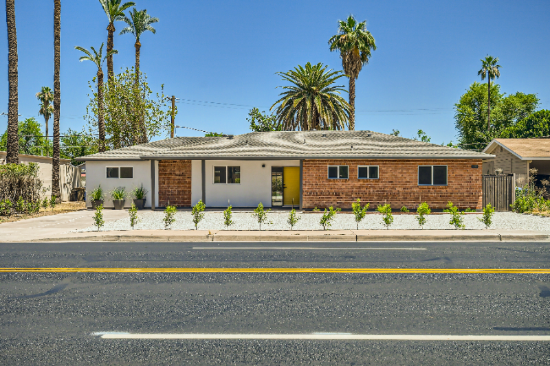 1930 E Missouri Ave - Photo 2 of 20