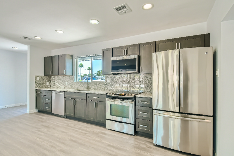 1930 E Missouri Ave - Photo 6 of 20