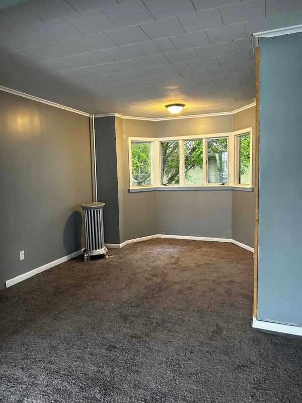 9 Drummond Ave - Photo 2 of 12