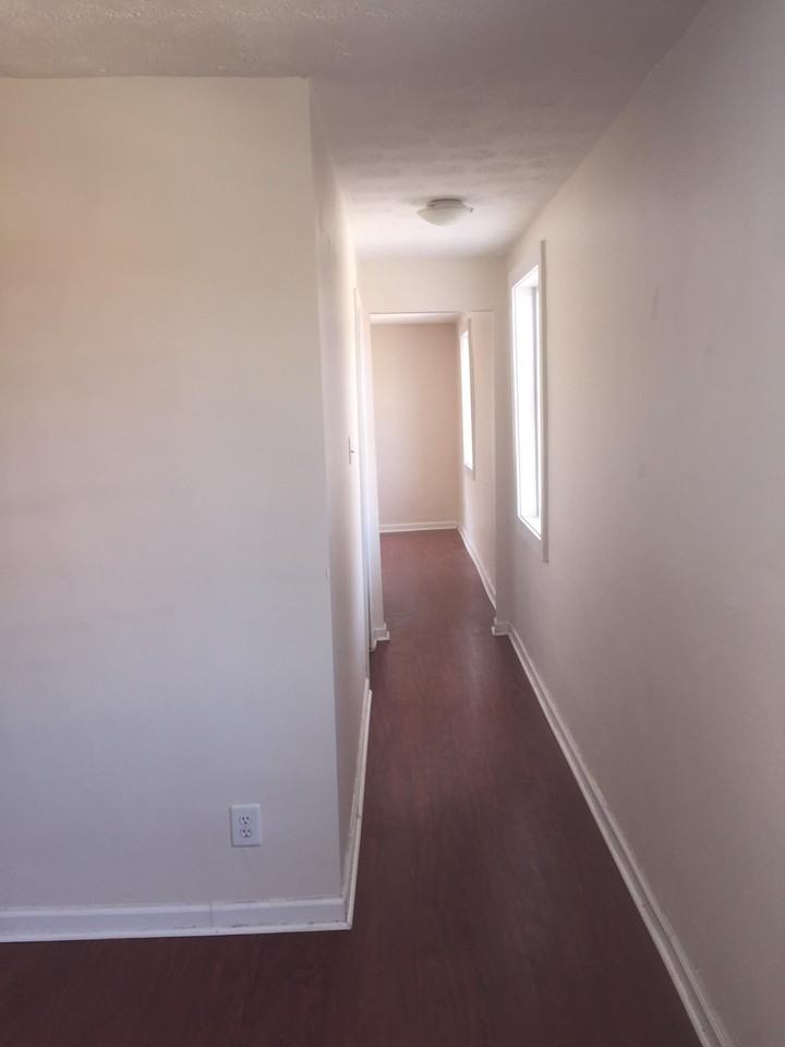 1002 Martin Street Southeast #C - Photo 6 of 19