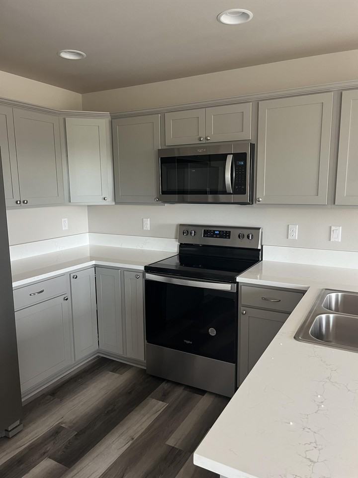 610 Mead Avenue - DUnits A-D #D - Photo 3 of 24
