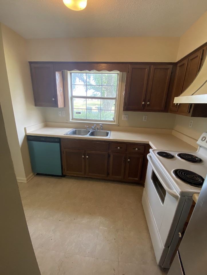 5211 Kimbark Woods Dr #1 - Photo 5 of 25