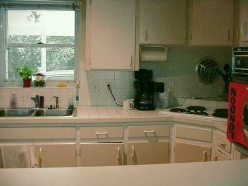 102 Huron Ave - Photo 3 of 12